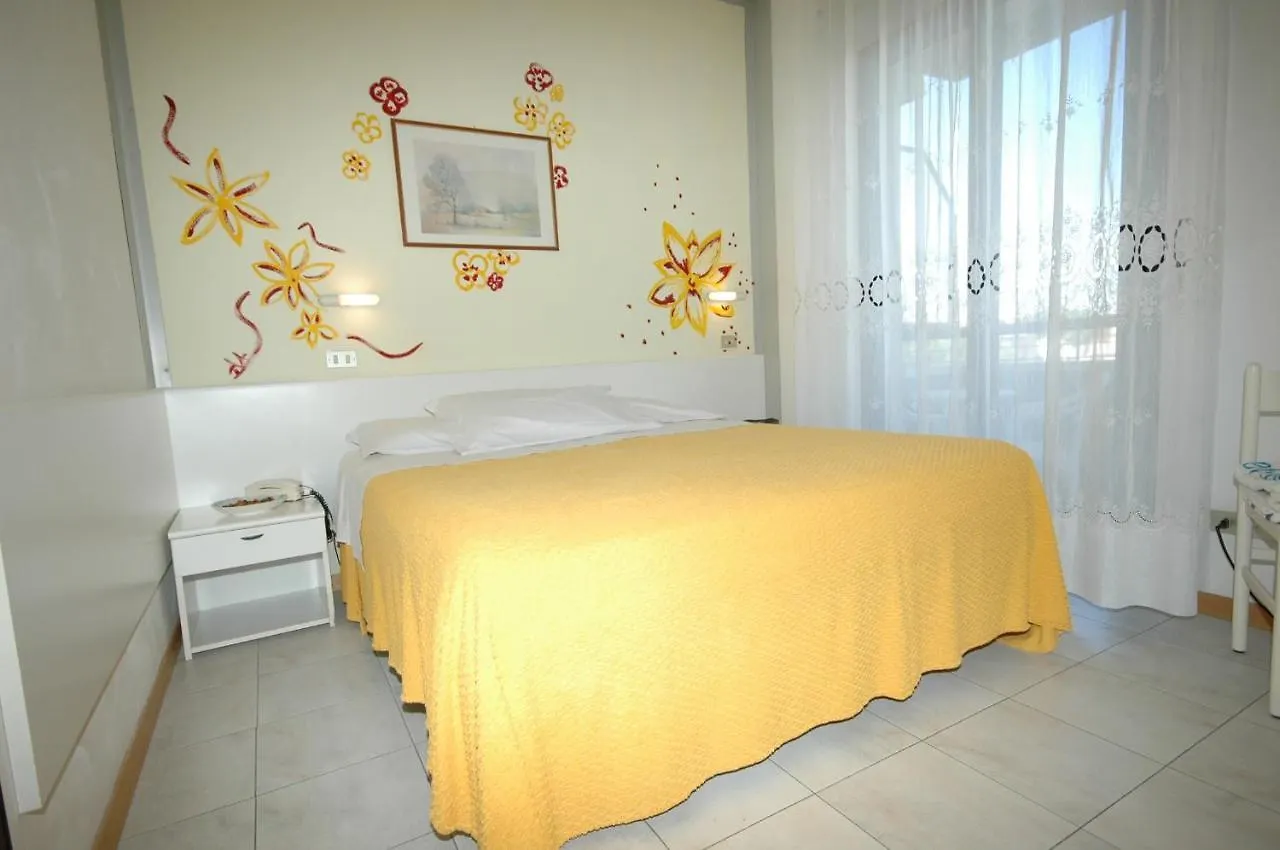 Hotel Betty Personal Style And Beach Village Ρίμινι 3*,