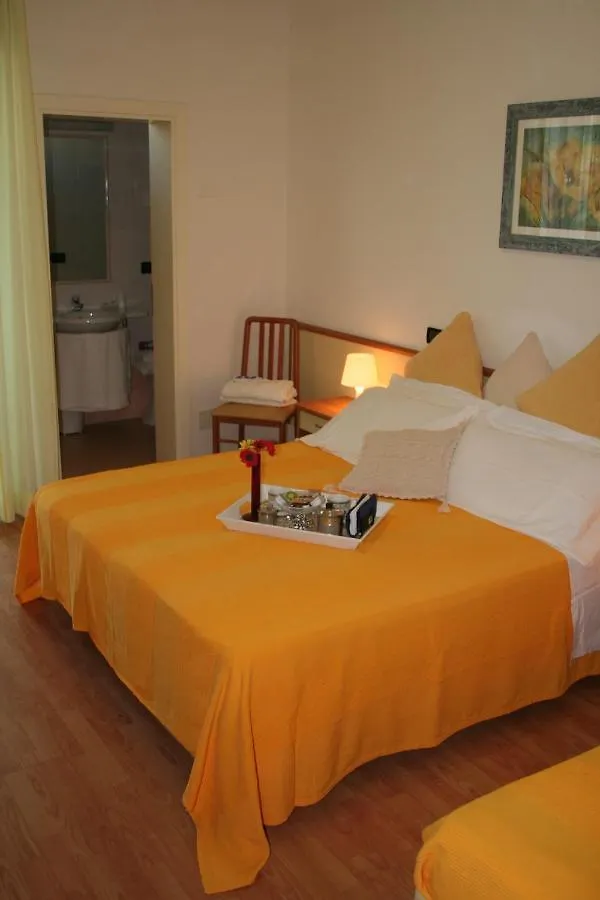 Hotel Betty Personal Style And Beach Village Ρίμινι
