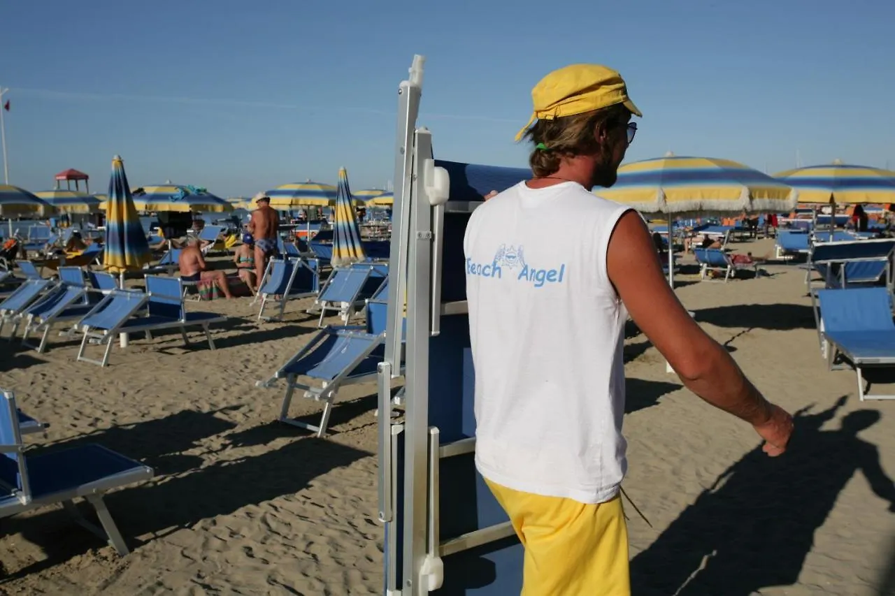 Hotel Betty Personal Style And Beach Village Ρίμινι 3*,  Ιταλία