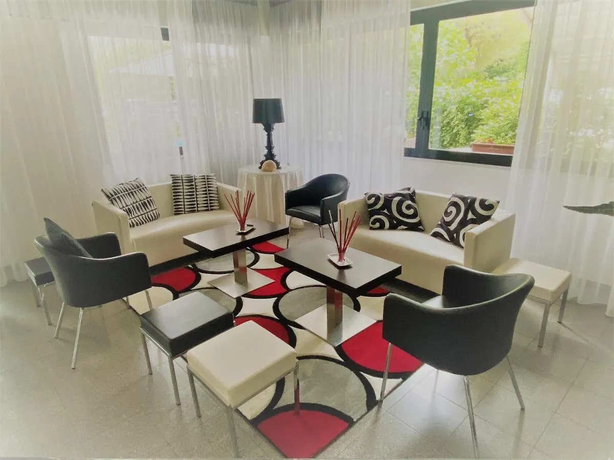 Hotel Betty Personal Style And Beach Village Ρίμινι