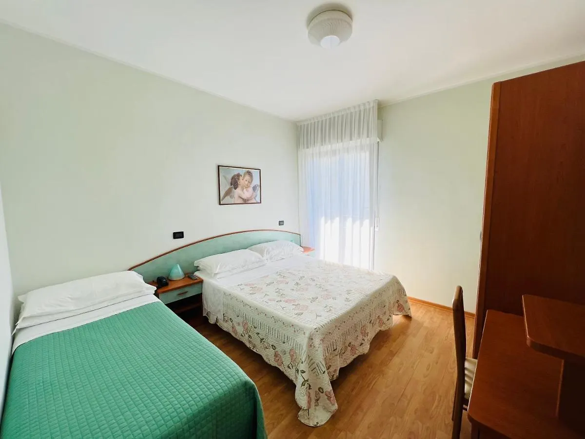 Hotel Betty Personal Style And Beach Village Ρίμινι