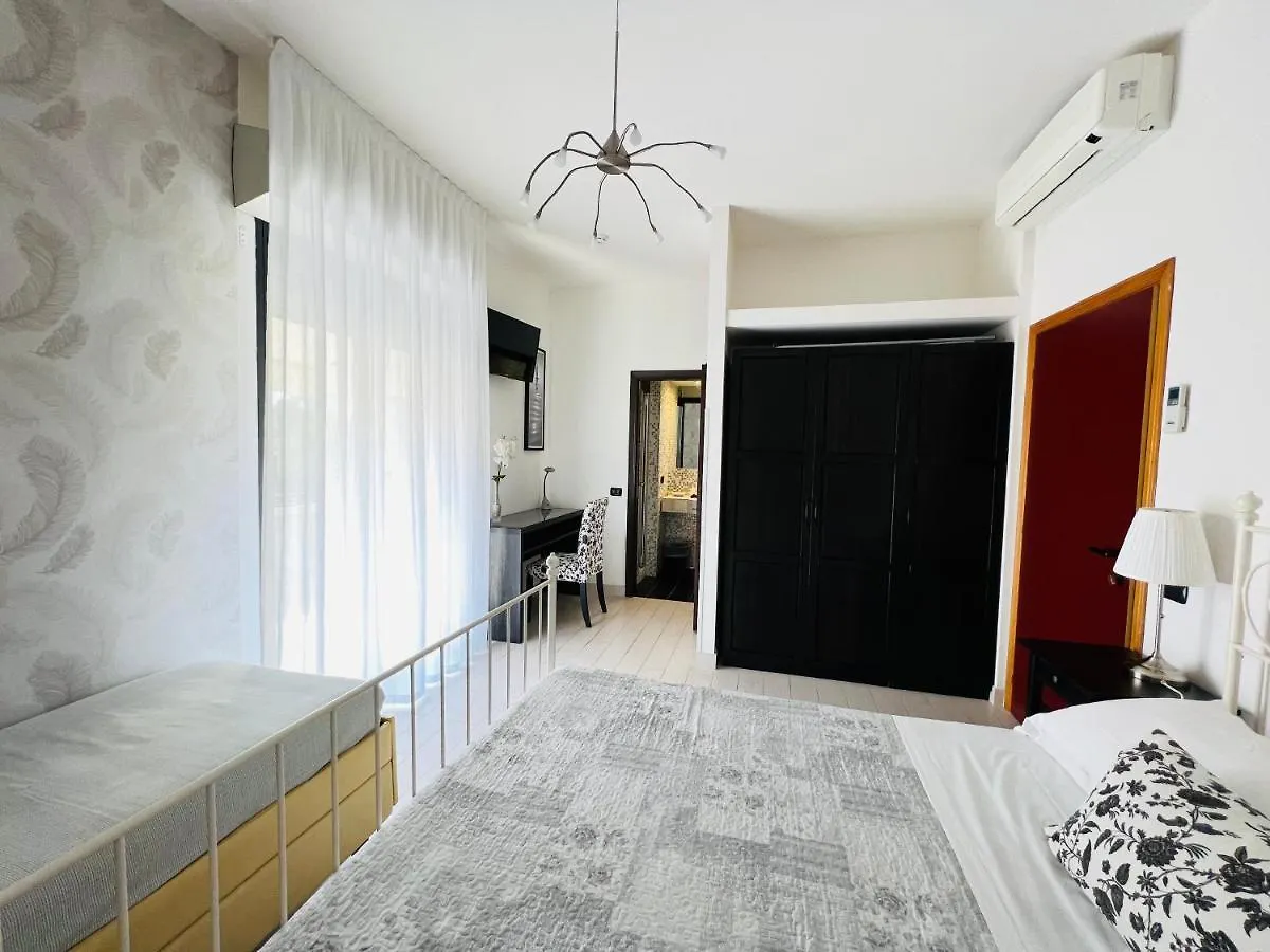 Hotel Betty Personal Style And Beach Village Ρίμινι 3*,  Ιταλία