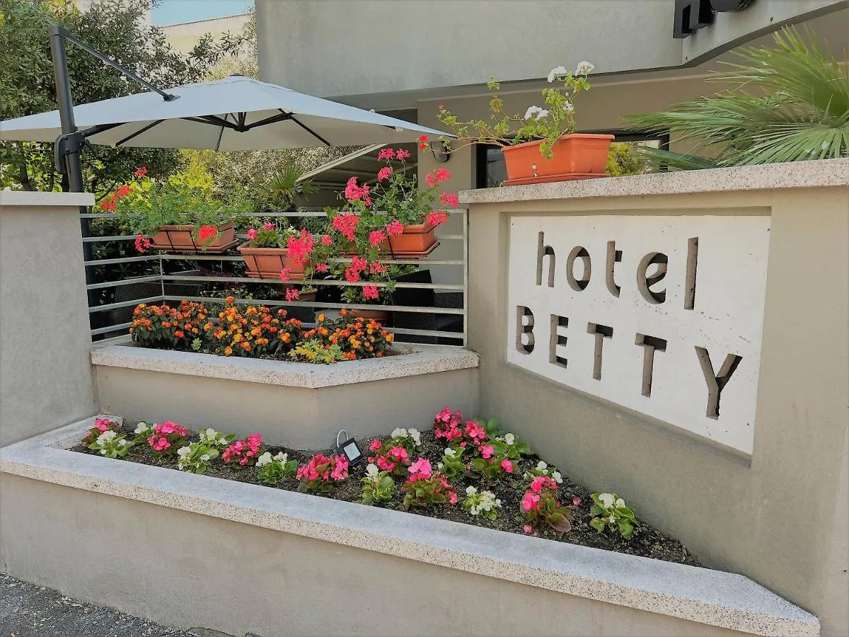 ***  Hotel Betty Personal Style And Beach Village Ρίμινι Ιταλία