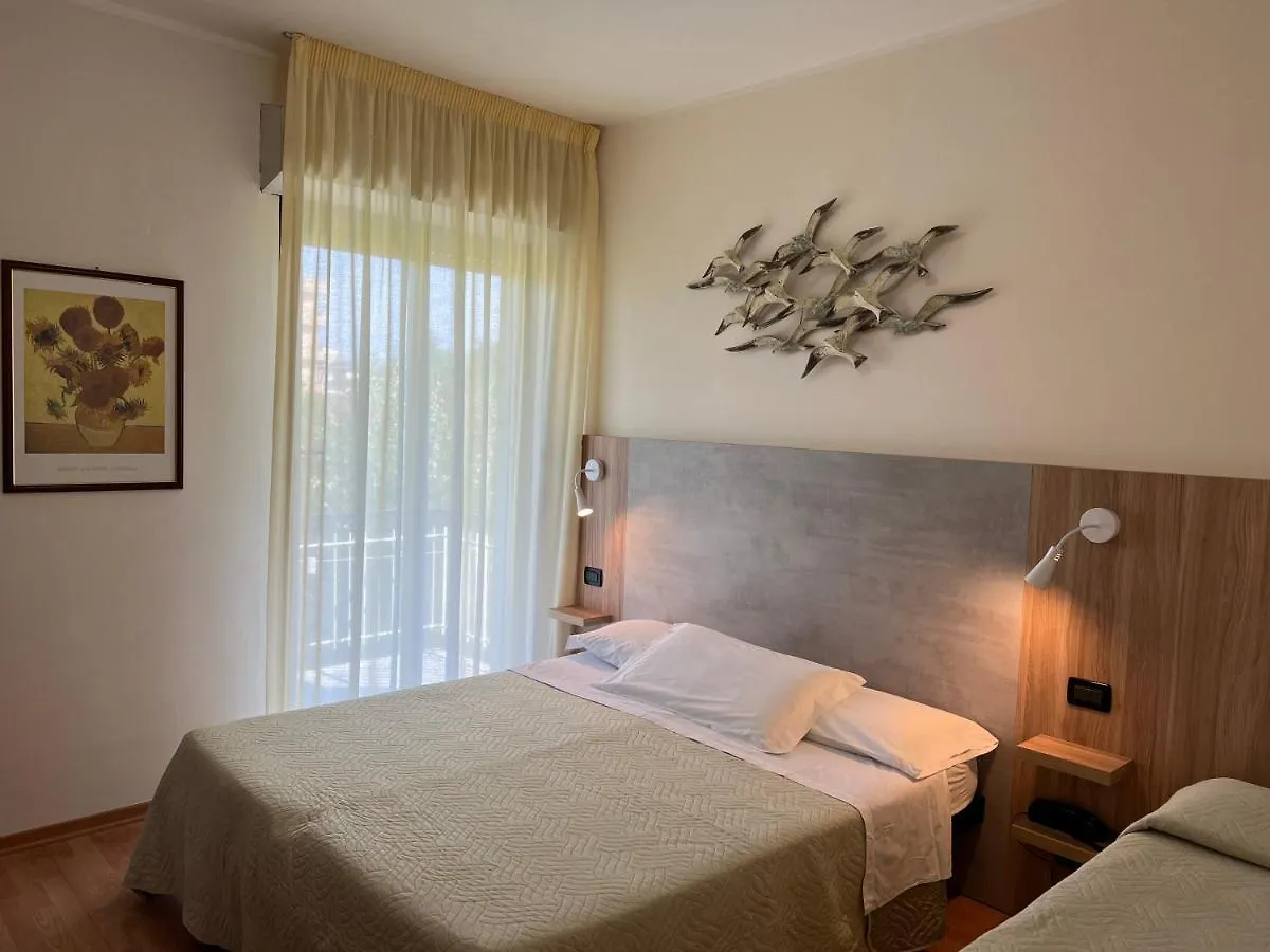 Hotel Betty Personal Style And Beach Village Ρίμινι