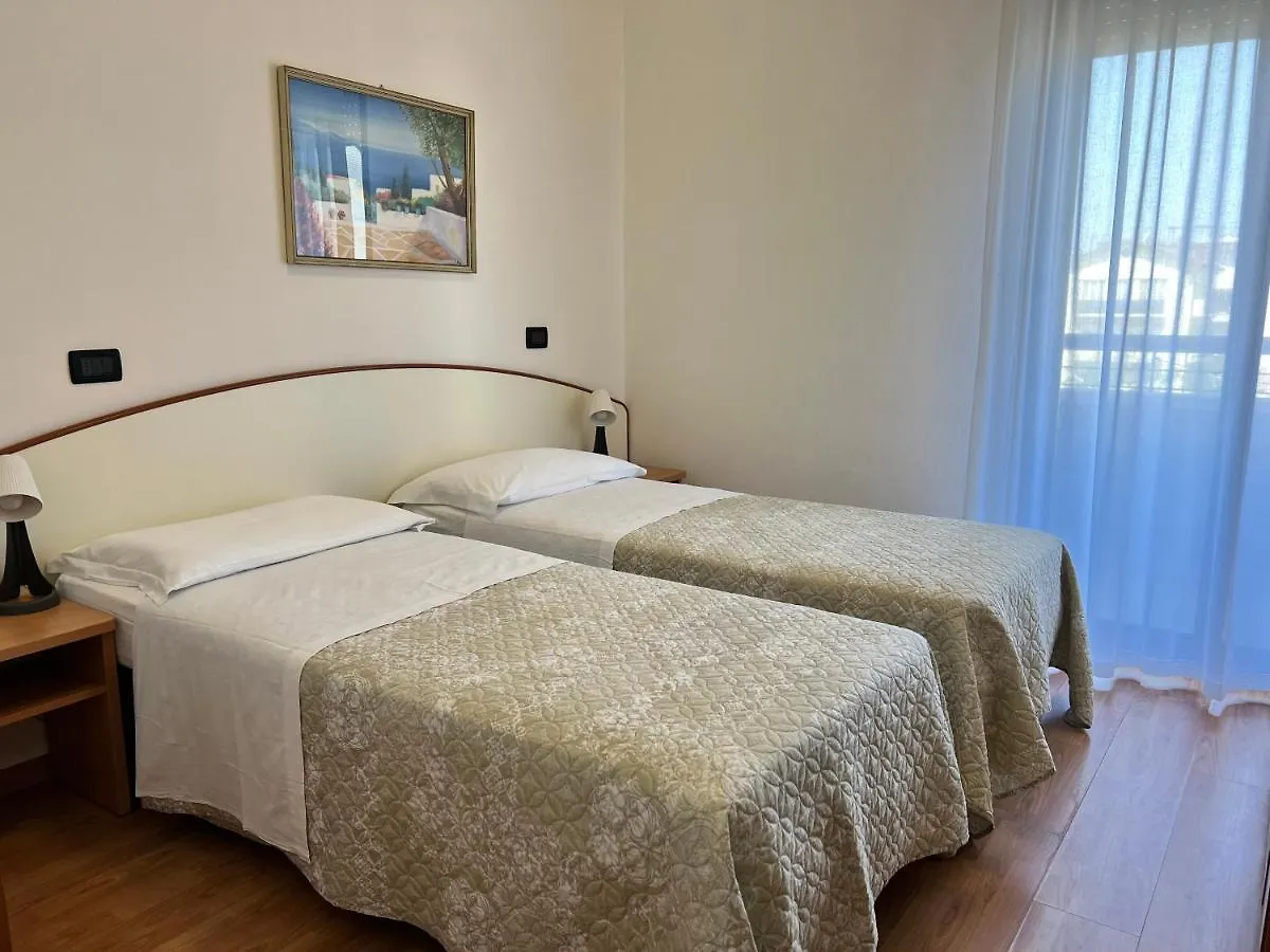 Hotel Betty Personal Style And Beach Village Ρίμινι